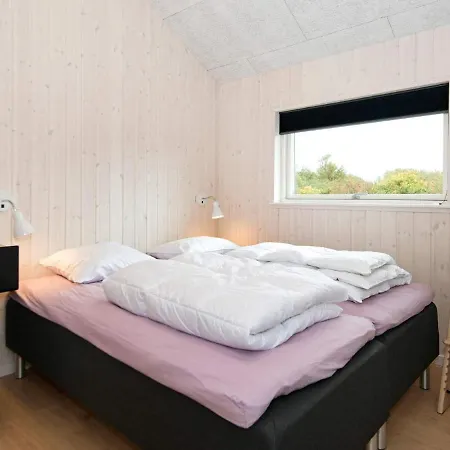 Casa vacanze 10 Person Holiday In R M *